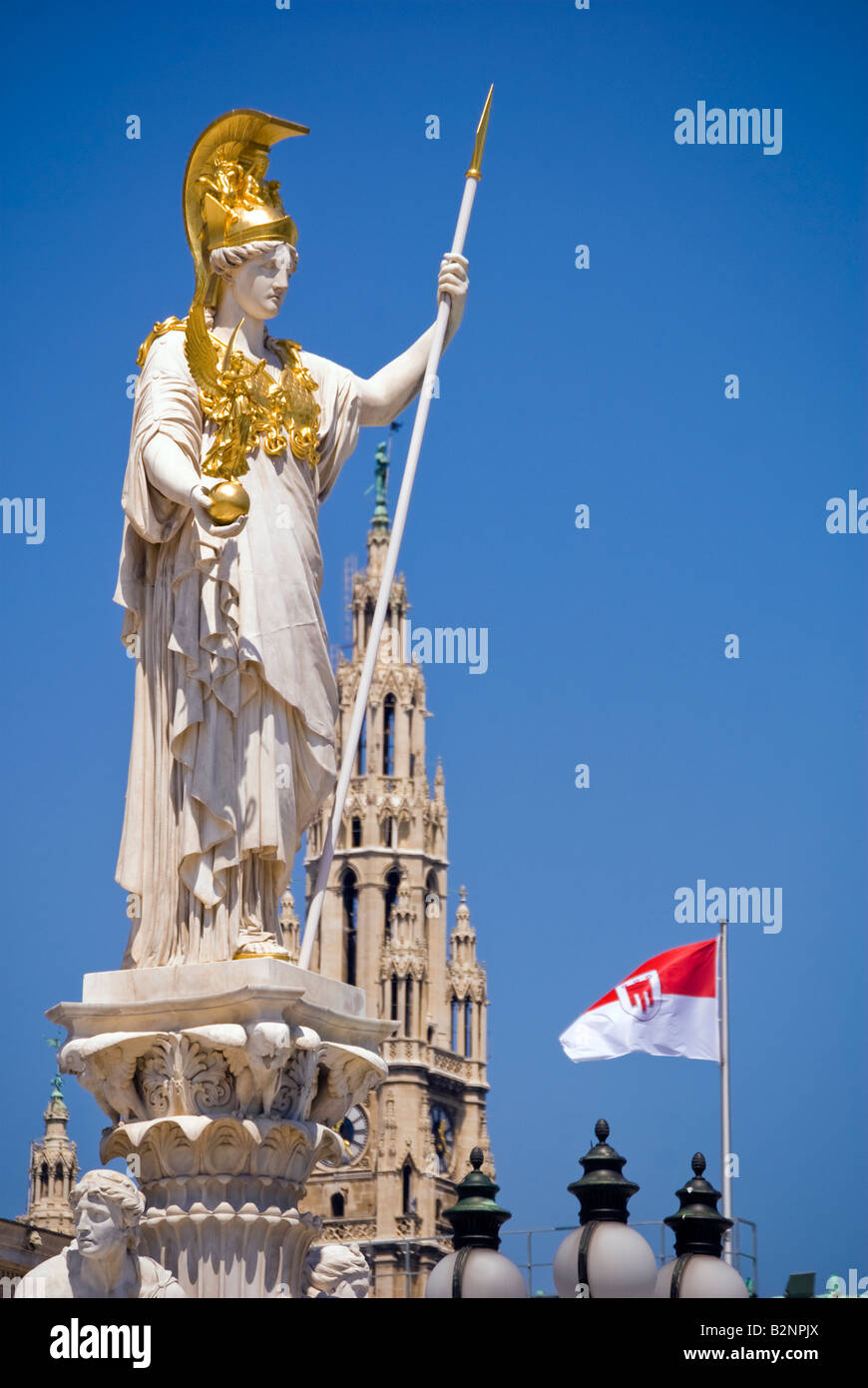 Statua di Athena al di fuori di Vienna del palazzo del parlamento Foto Stock