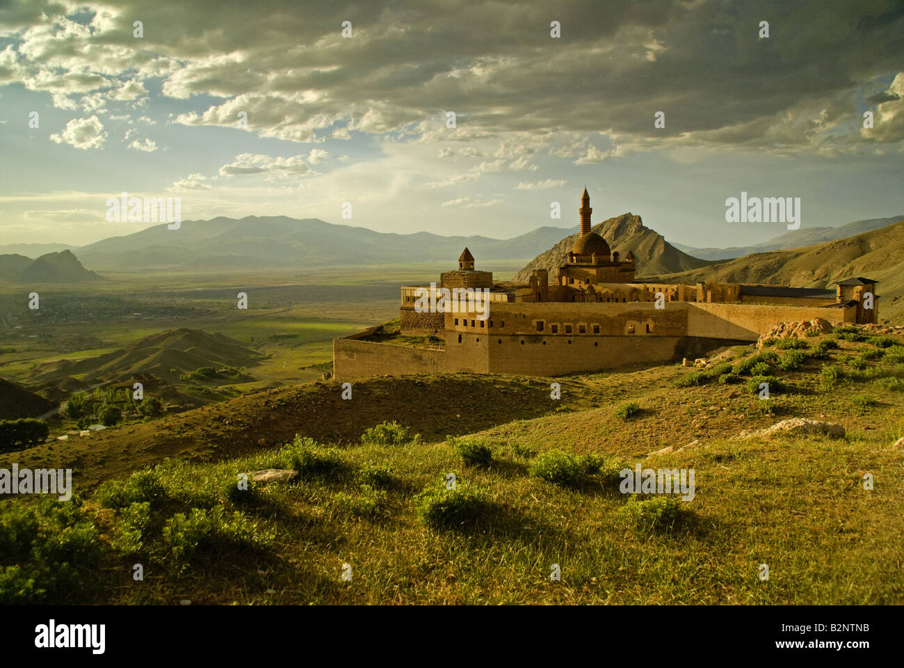 Ishak Pasa Saray, palazzo fortificato, in montagne vicino Dogubeyazit Foto Stock