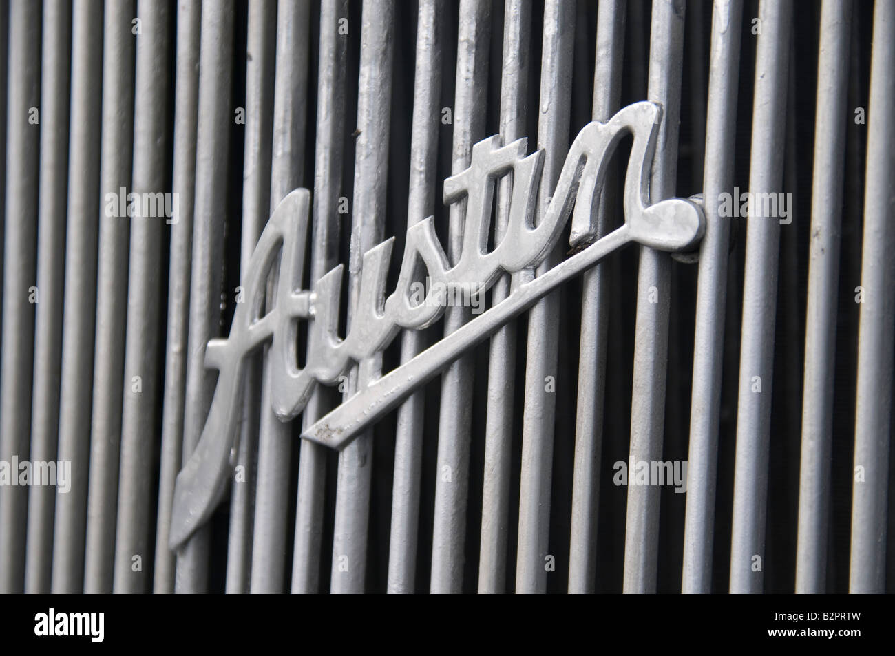 Griglia di un classico motore Austin auto Foto Stock