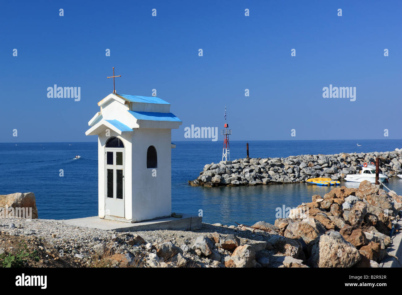 L'ingresso del piccolo porto del villaggio di Agiokampos in Grecia Larissa Foto Stock