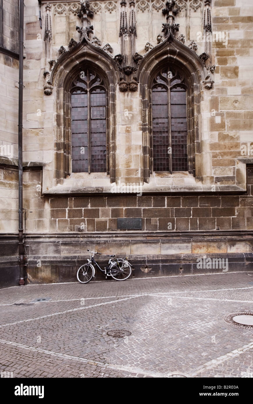 Una bicicletta parcheggiata, Munster, Germania Foto Stock