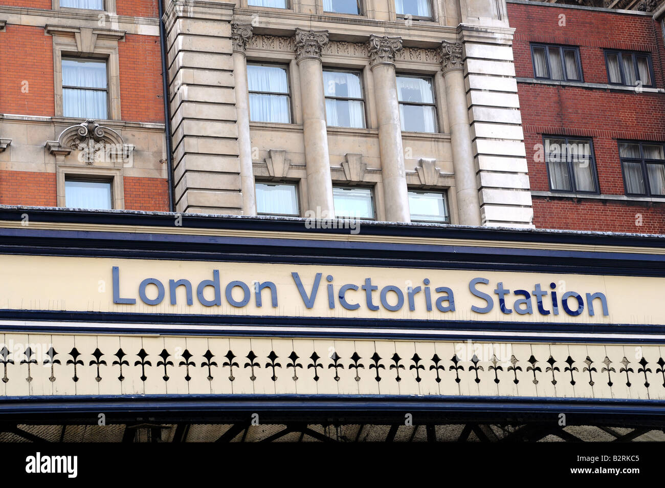 Stazione Ferroviaria Victoria di Londra, Inghilterra Foto Stock