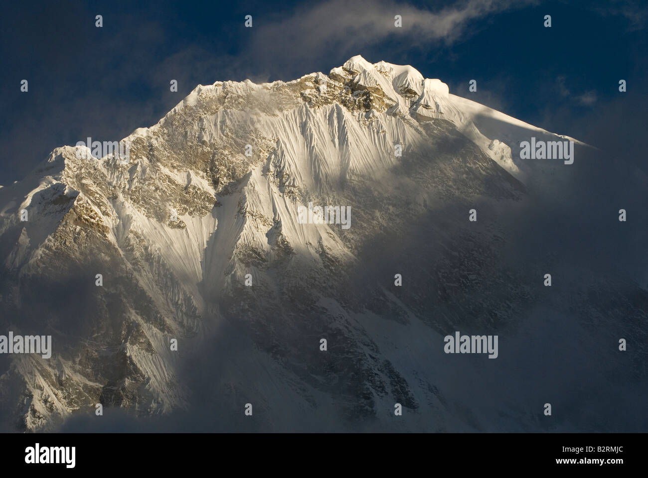 Ultima luce sulla parte superiore Anqosh faccia del Huascarán Sur Foto Stock