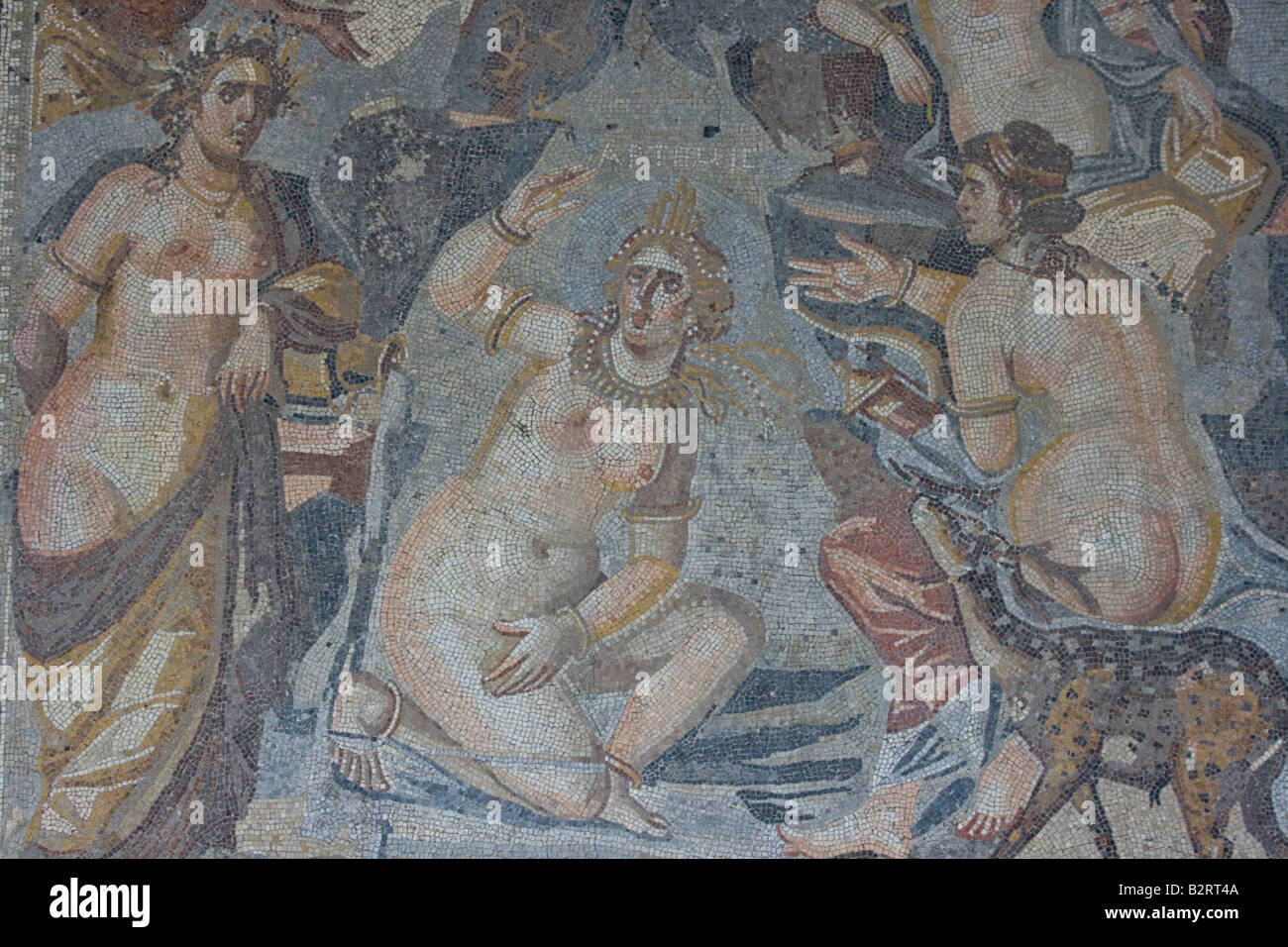Artemis prendendo il suo bagno in mosaico Museo Suweida in Siria Foto Stock