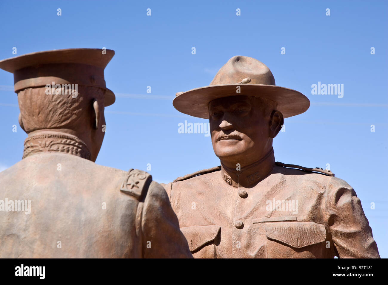 Grande statua dell incontro tra il Generale John Pershing (Black Jack) e Gen. messicano Francisco Pancho Villa Palomas Messico Foto Stock