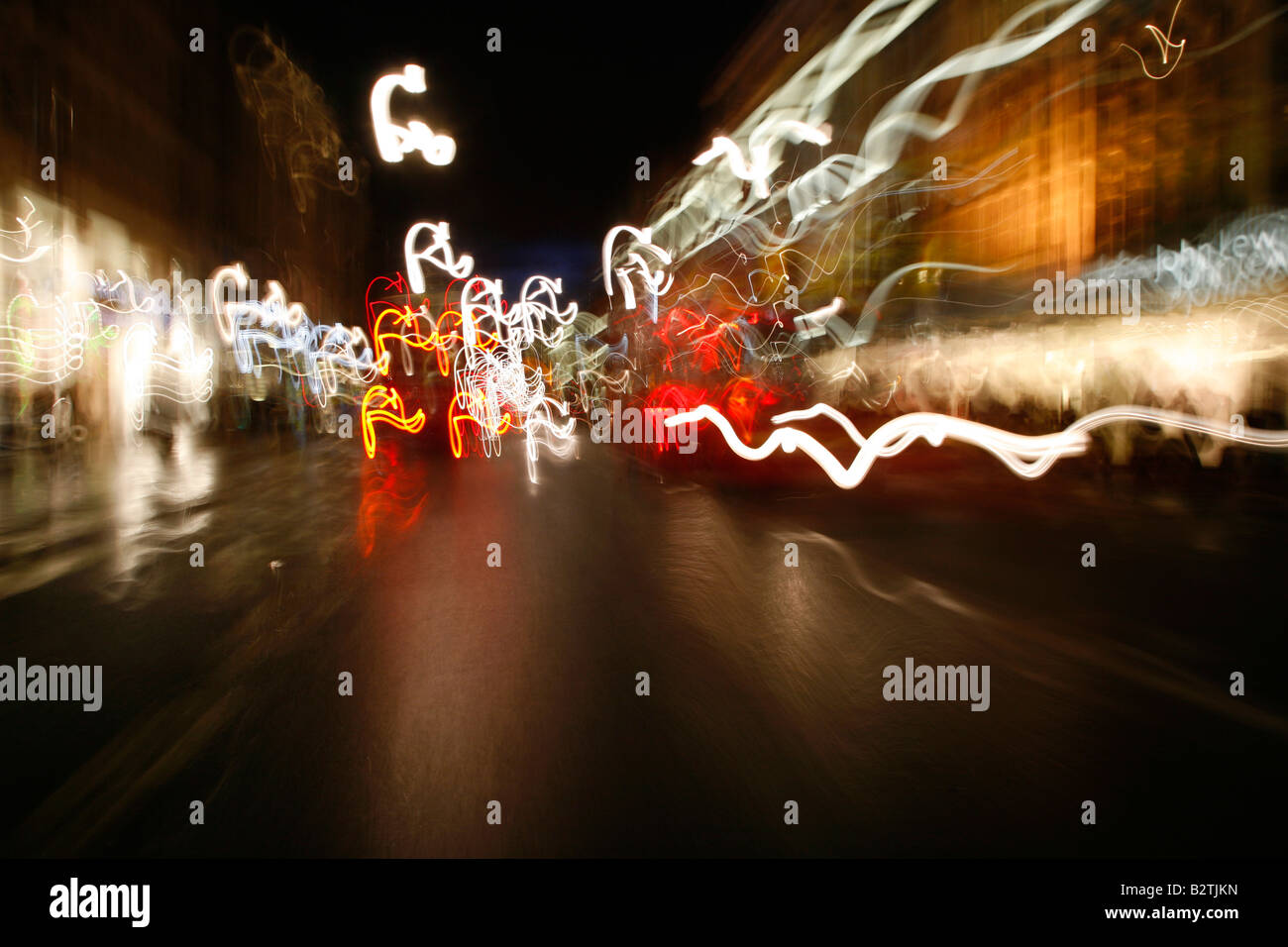 Motion Blur immagine del traffico su Oxford Street, Londra Foto Stock