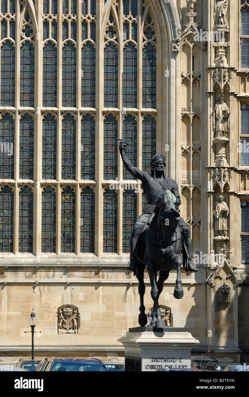 Statua del re Richard prima presso il Palazzo di Westminster a Londra Foto Stock