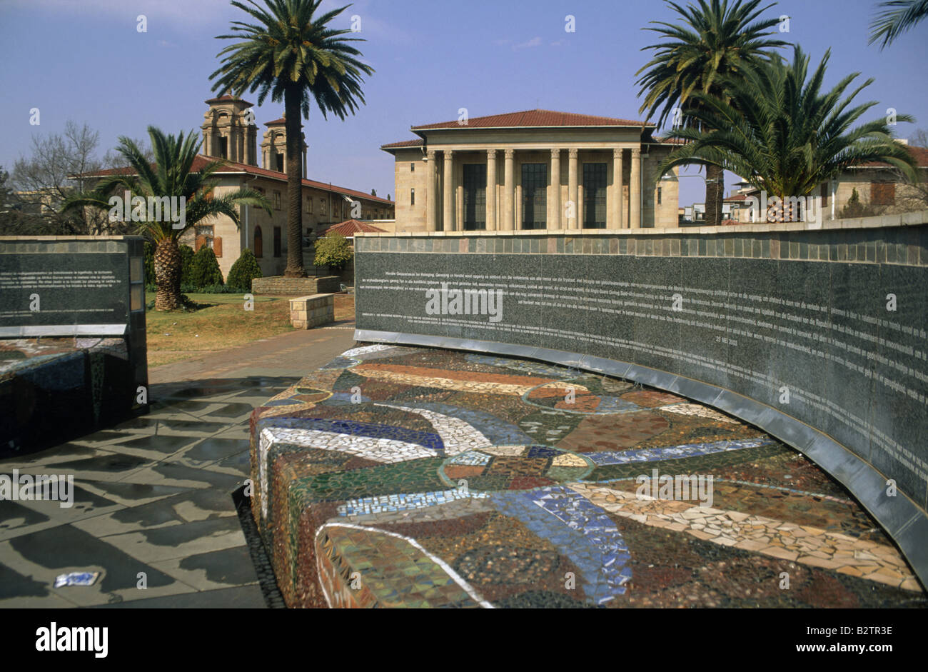 Monumento alla nazione arcobaleno edificio mosaico Parkland BLOEMFONTEIN ORANGE LIBERO STATO DEL SUD AFRICA Foto Stock