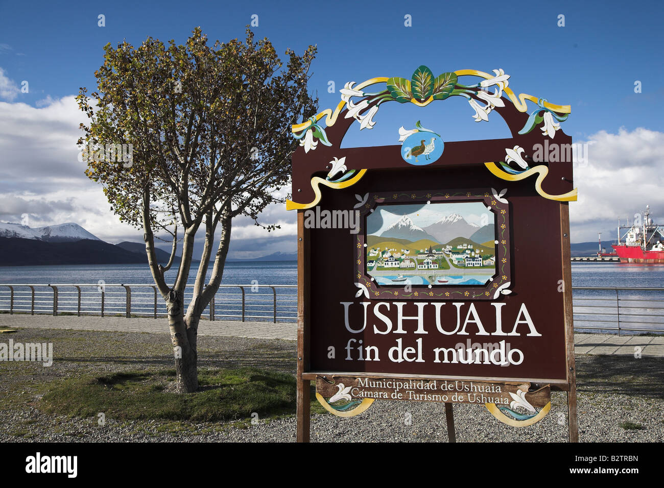 Il segno della Città di Ushuaia, la città più meridionale del pianeta, in Patagonia, Argentina. Fin del Mundo o la fine del mondo. Foto Stock