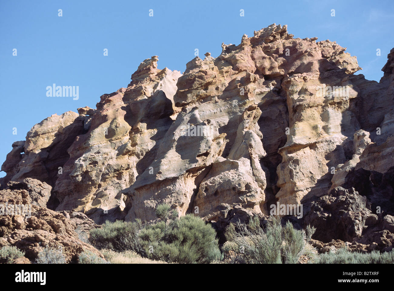 Parte di rocce gialle o Piedras Amarillas vicino al monte El Teide in El Parco Nazionale del Teide Tenerife Foto Stock