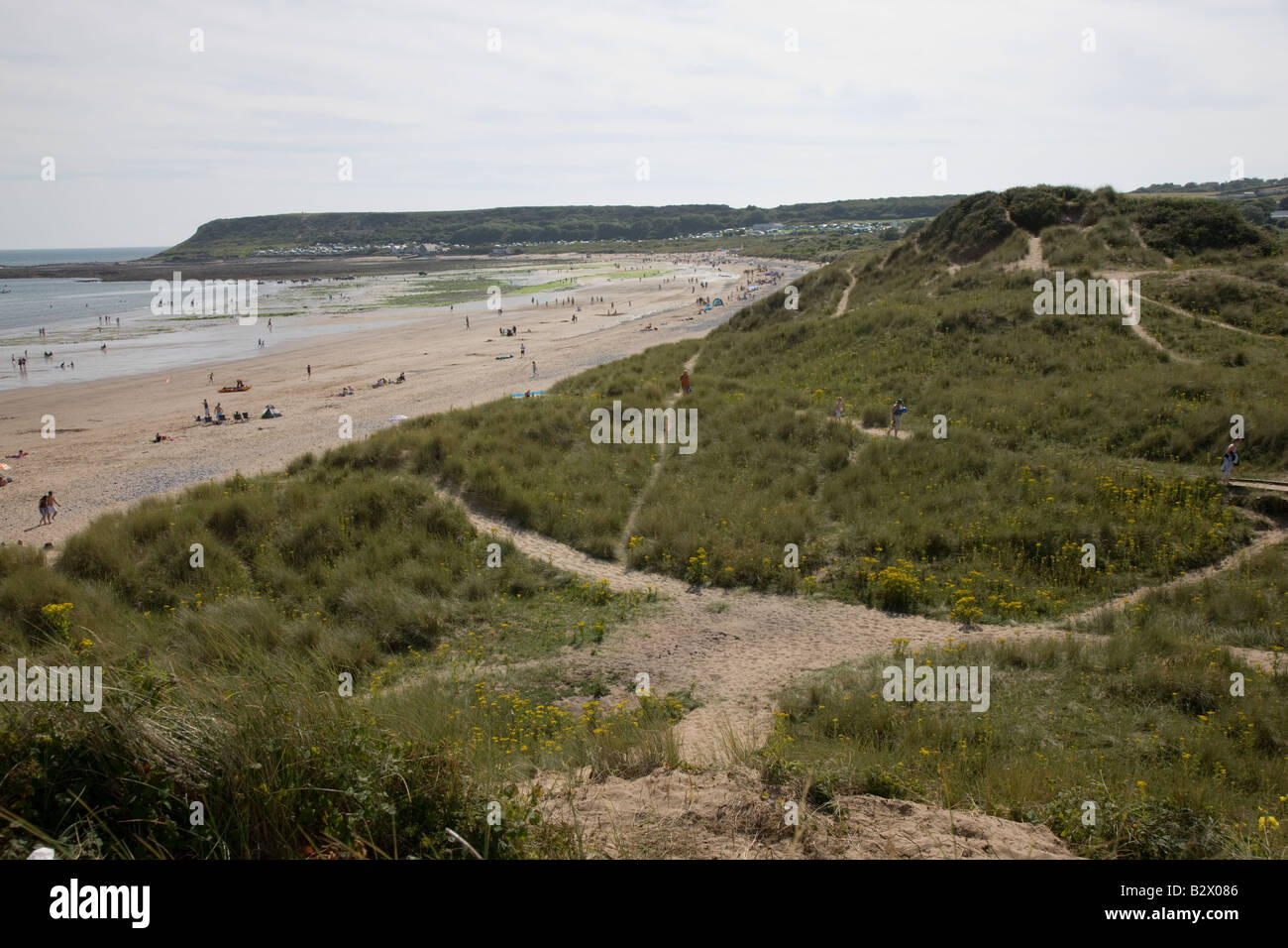 Spiaggia e burrows a Horton guardando verso Port Eynon Foto Stock