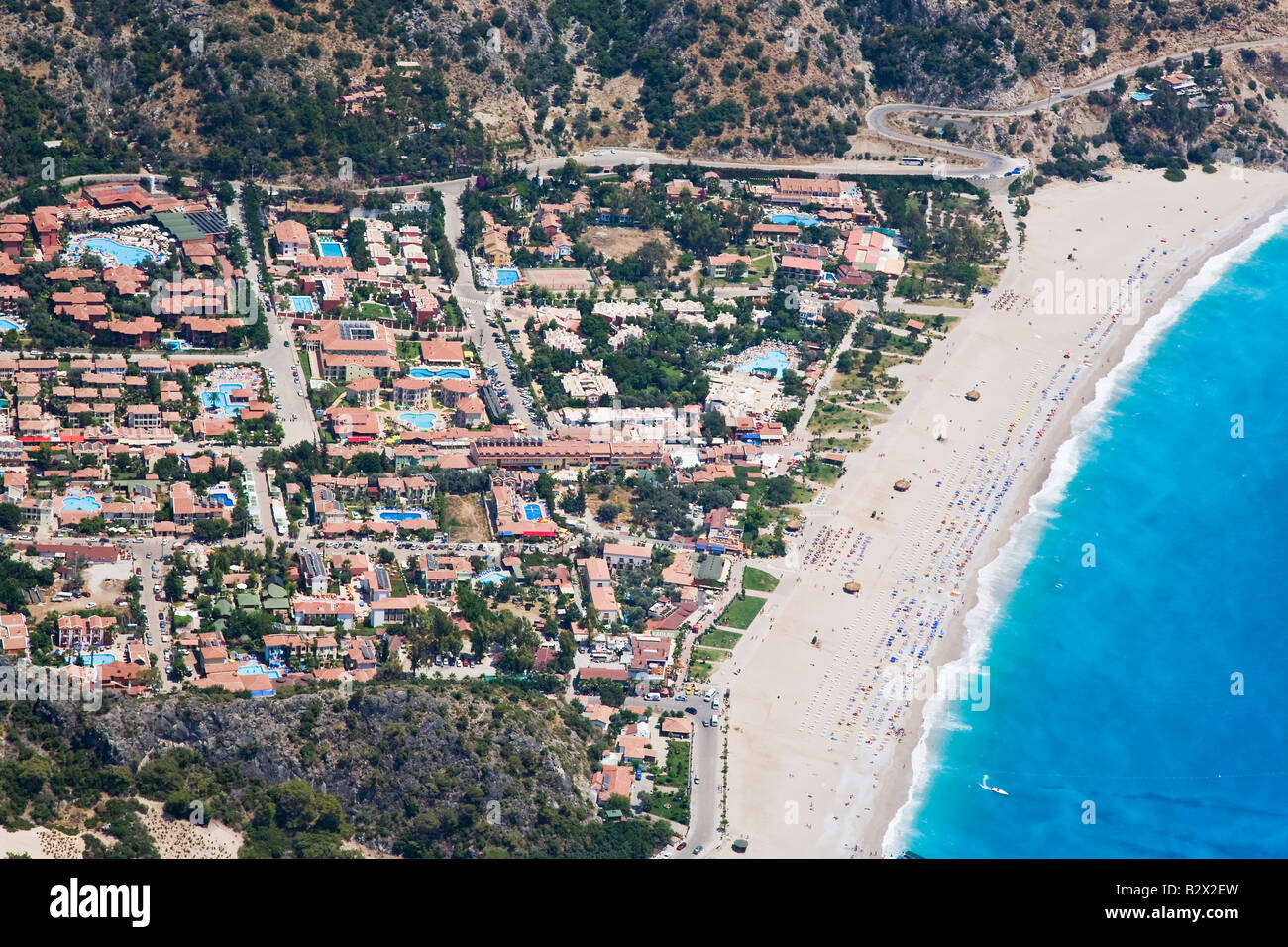 Turchia, Costa Mediterranea anche conosciuta come la Costa turchese, Oludeniz vicino a Fethiye, vista aerea di Oludeniz e Belcekiz beach Foto Stock