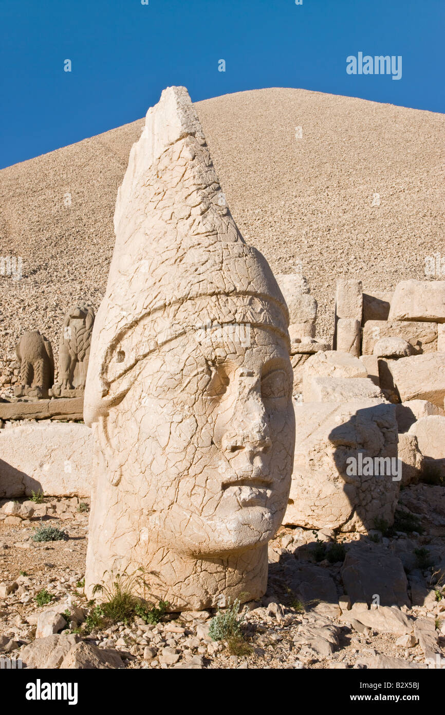 Antica pietra intagliata capi degli dèi dio Antioco, Nemrut Dagi, Nemrut Dag, sulla vetta del monte Nemrut, UNESCO Foto Stock