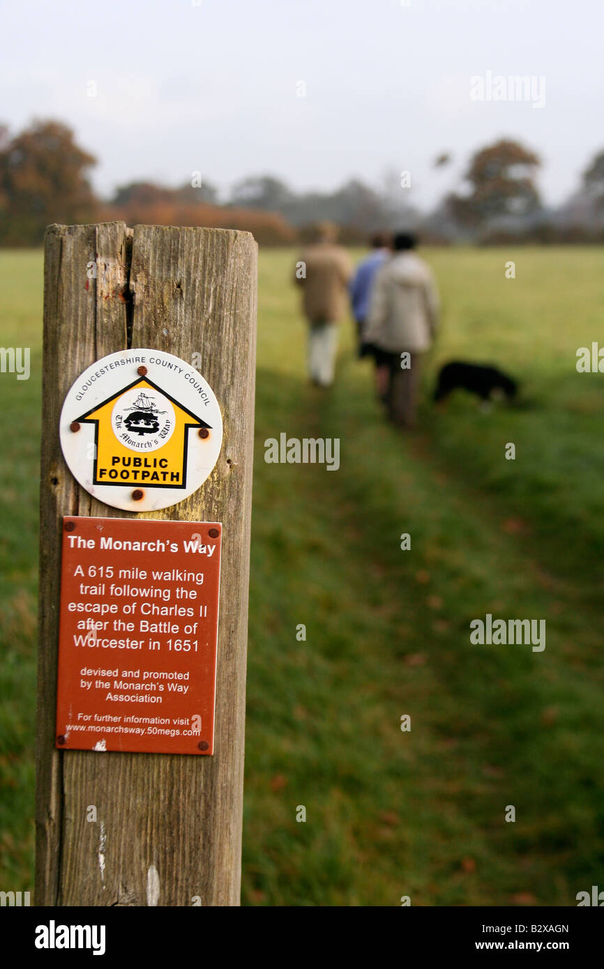 I monarchi modo (questa foto è stata scattata vicino a Stratford) è un 610 miglio sentiero da Worcester a East Sussex, Inghilterra. Foto Stock