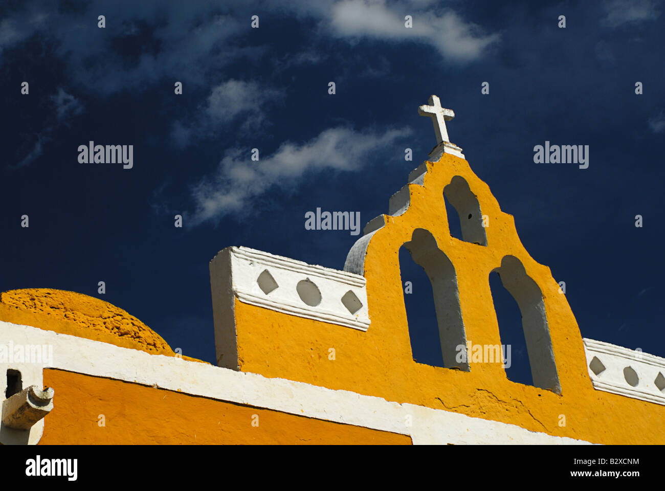 Cattedrale di giallo in Izamal, Yucatan, Penisola, Messico Foto Stock