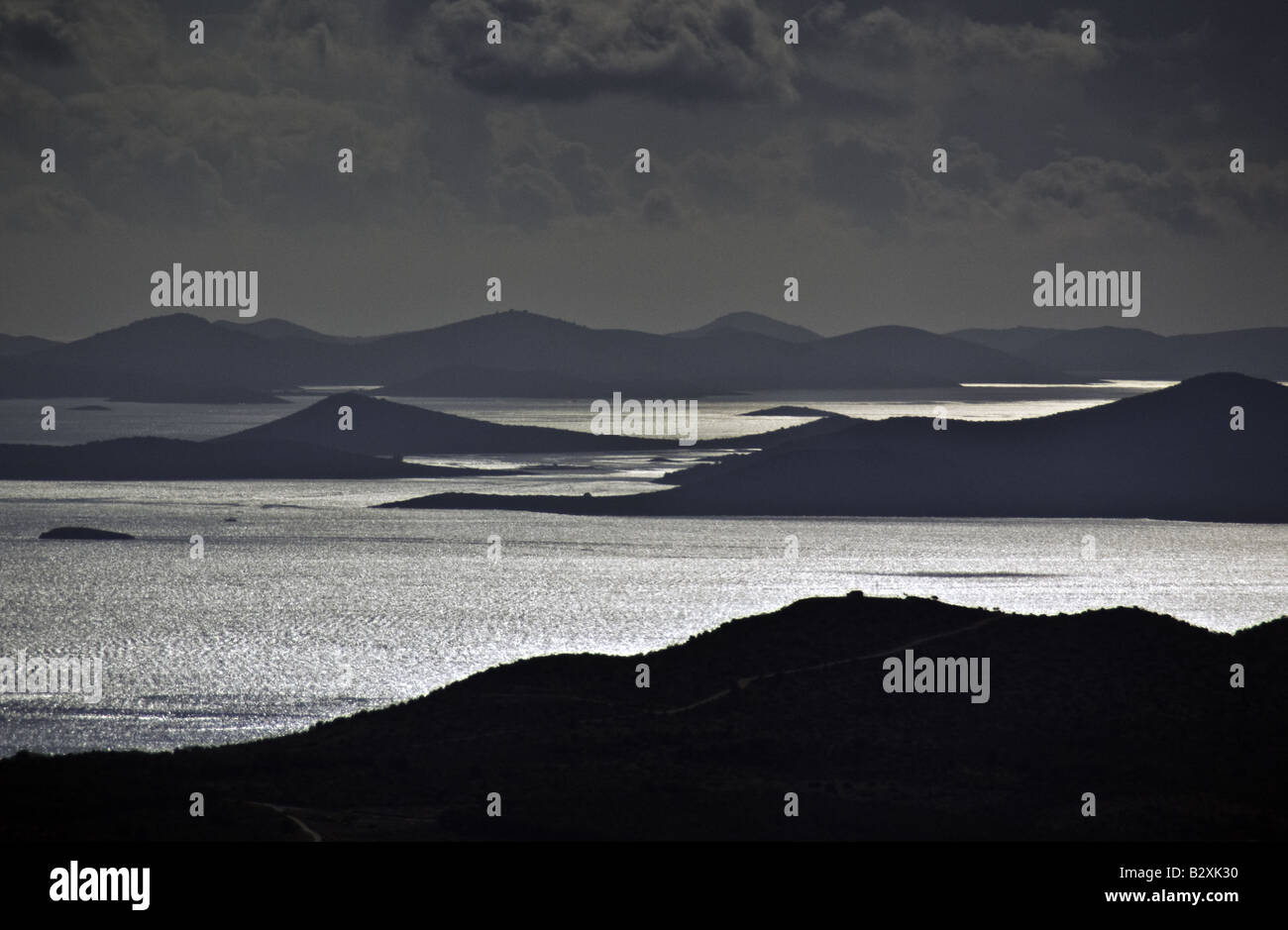 Isole di Kornati Parco Nazionale Arcipelago nel Mare Adriatico al crepuscolo Foto Stock