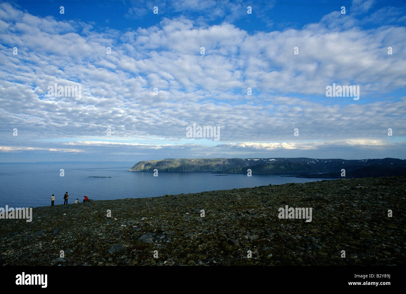 Norvegia Nordkapp fiordo orientale e turisti Foto Stock