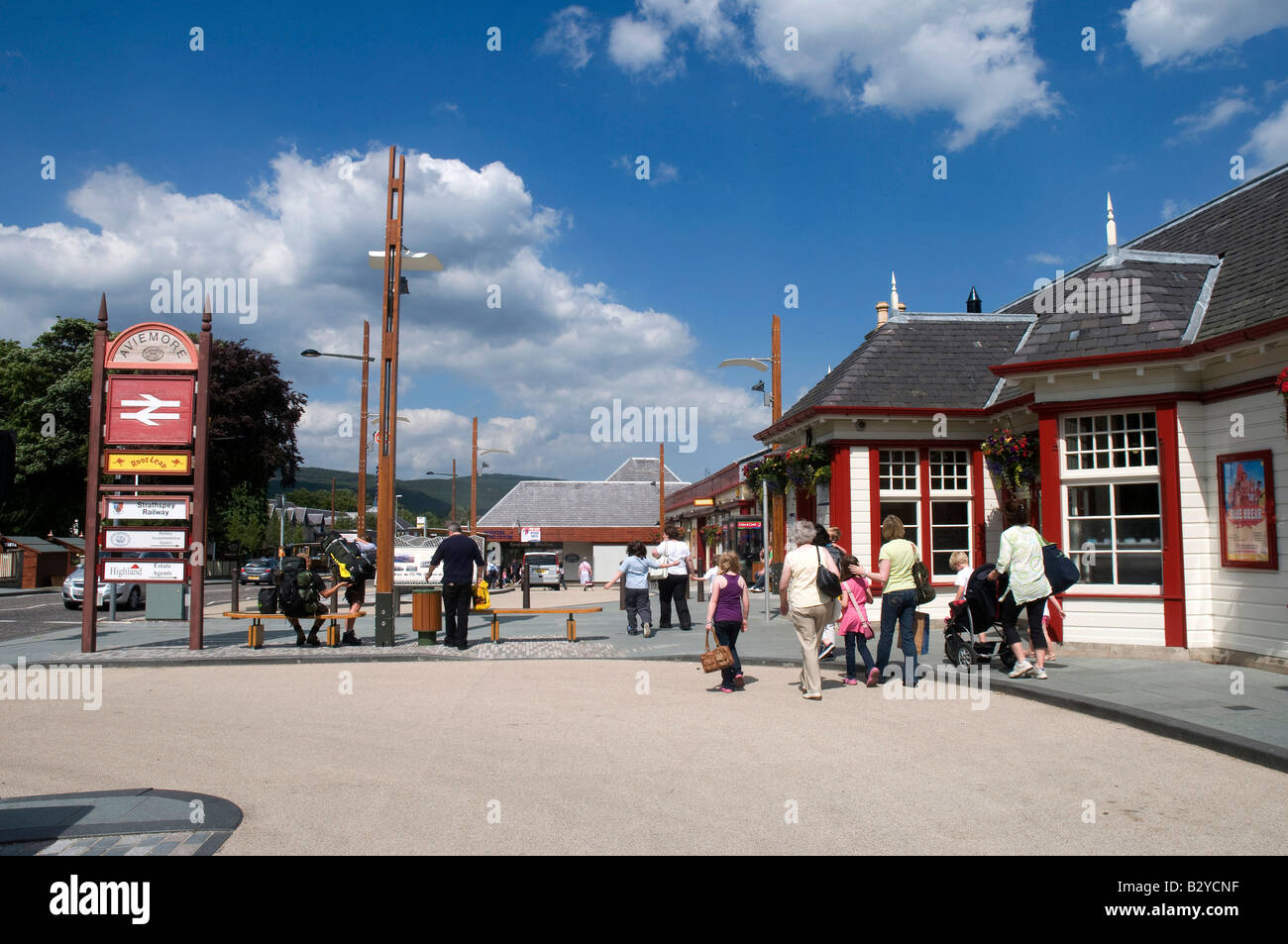 Aviemore centro città e stazione, Aviemore, Scozia Foto Stock