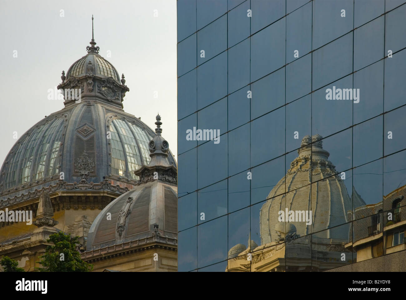 Consorzio economico palazzo nel centro storico di Bucarest Romania Europa Foto Stock