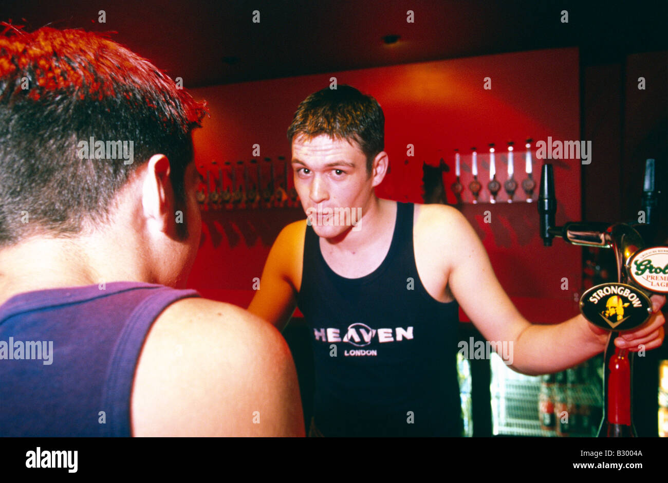 Scena in un night club per gay a Londra. Foto Stock