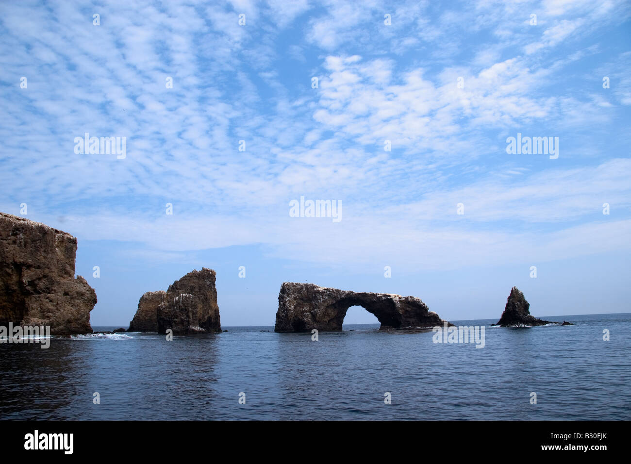 Arco di mare e pinnacoli Foto Stock