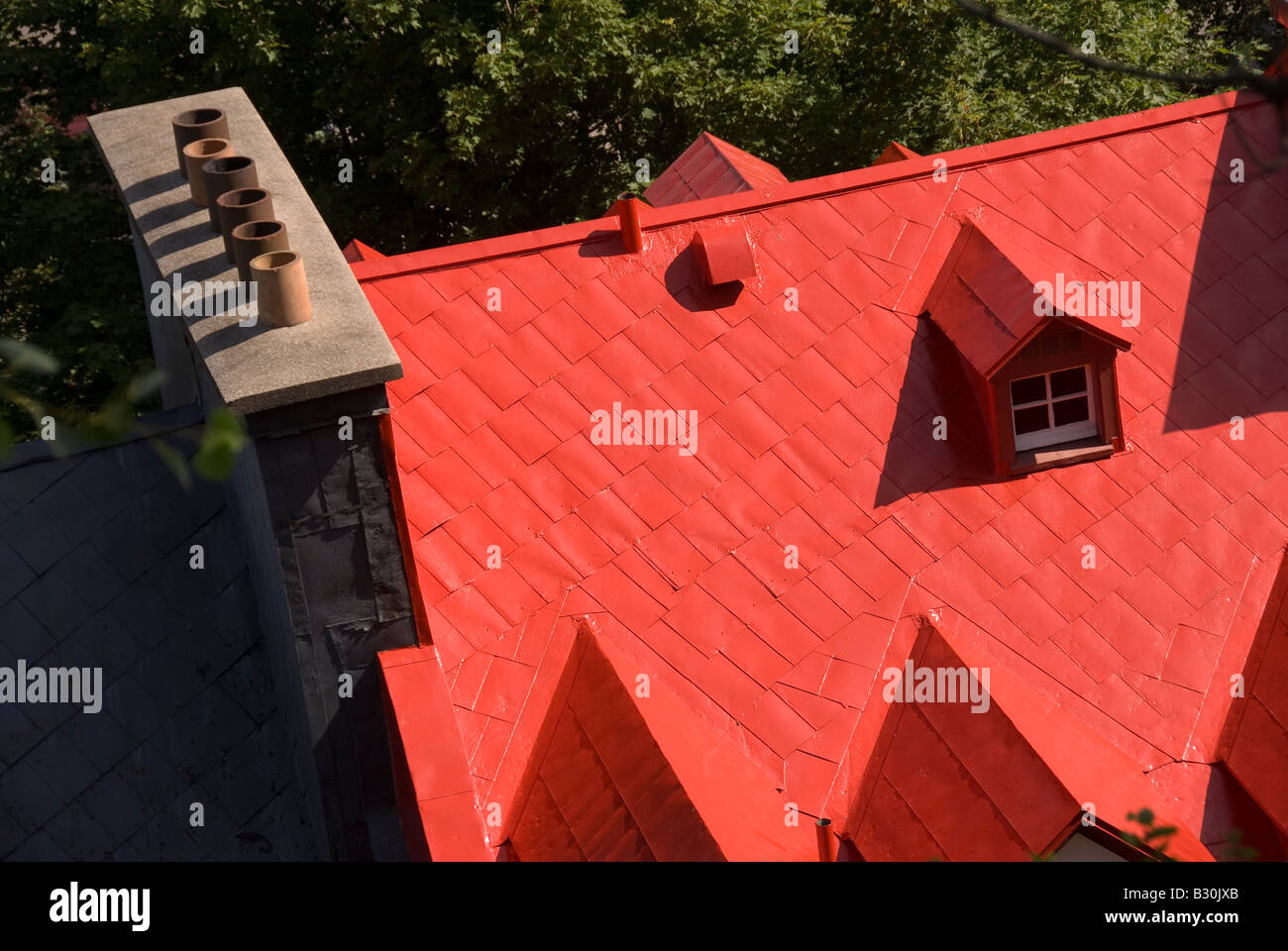 Antenna del tetto rosso in estate nella città di Québec in Canada Vieux Quebec, la vecchia città storica Foto Stock