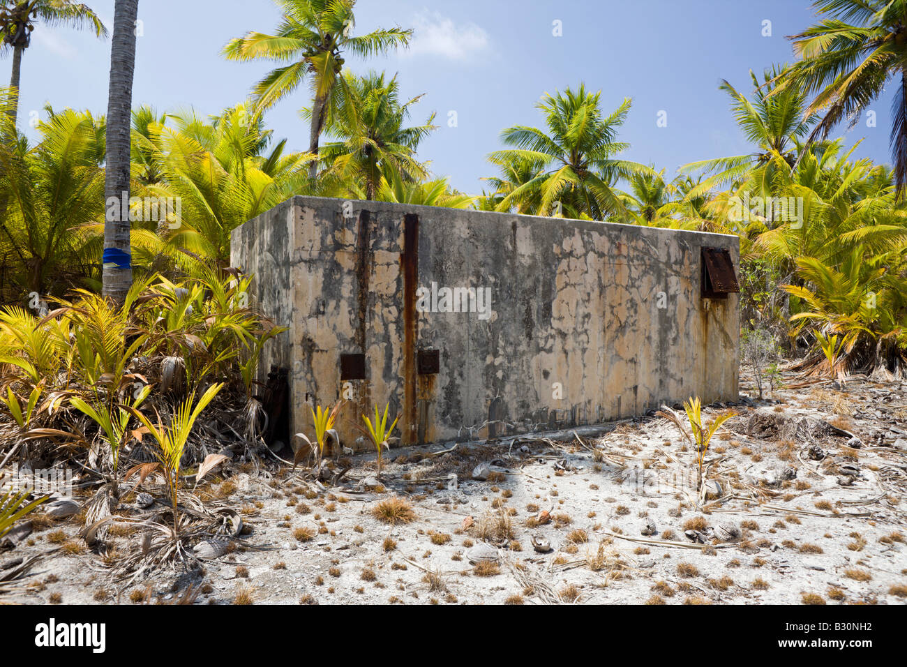 Vecchio Bunker di osservazione delle armi nucleari Test Isole Marshall Bikini Atoll Micronesia Oceano Pacifico Foto Stock