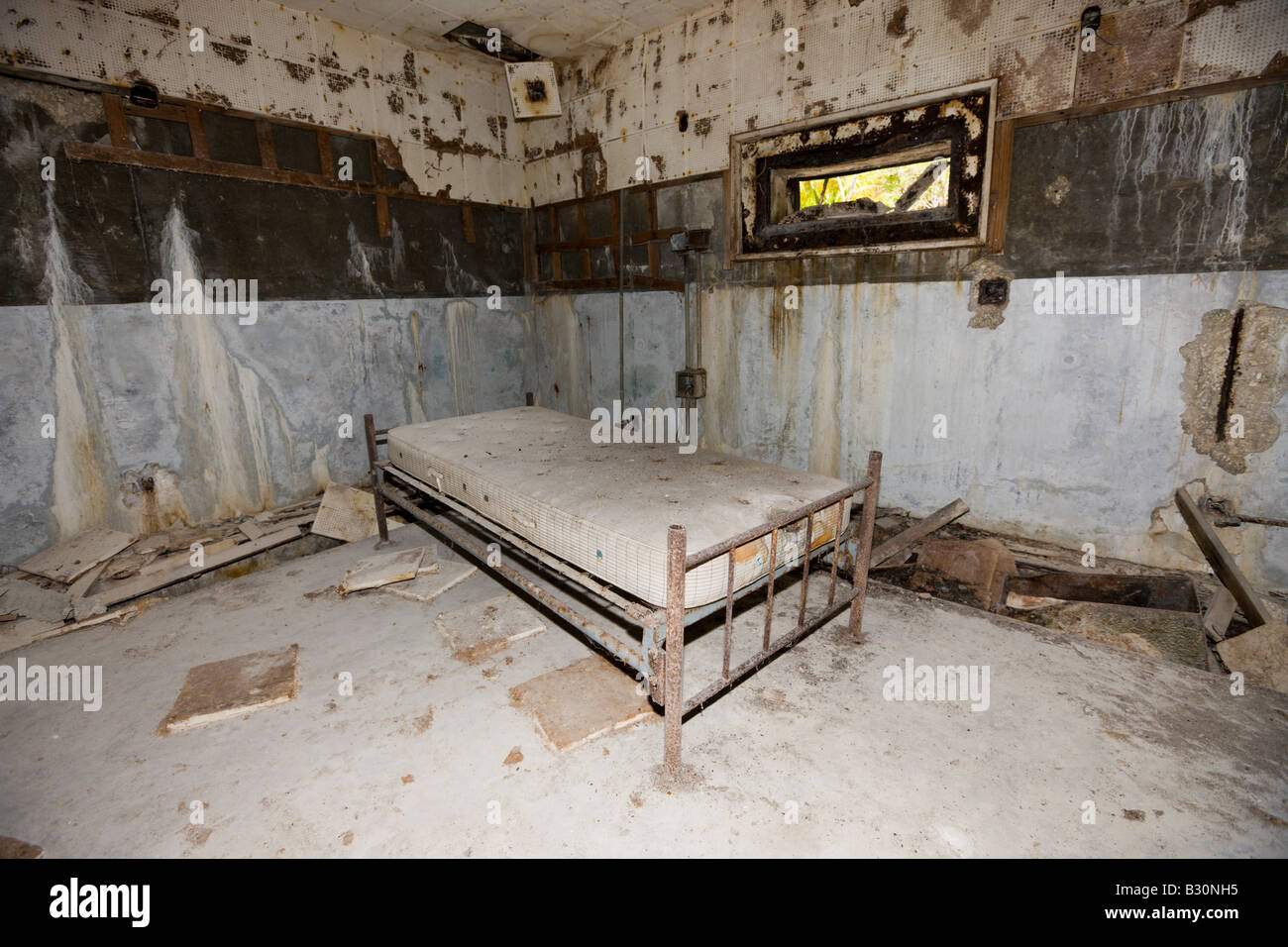 Vecchio Bunker di osservazione delle armi nucleari Test Isole Marshall Bikini Atoll Micronesia Oceano Pacifico Foto Stock