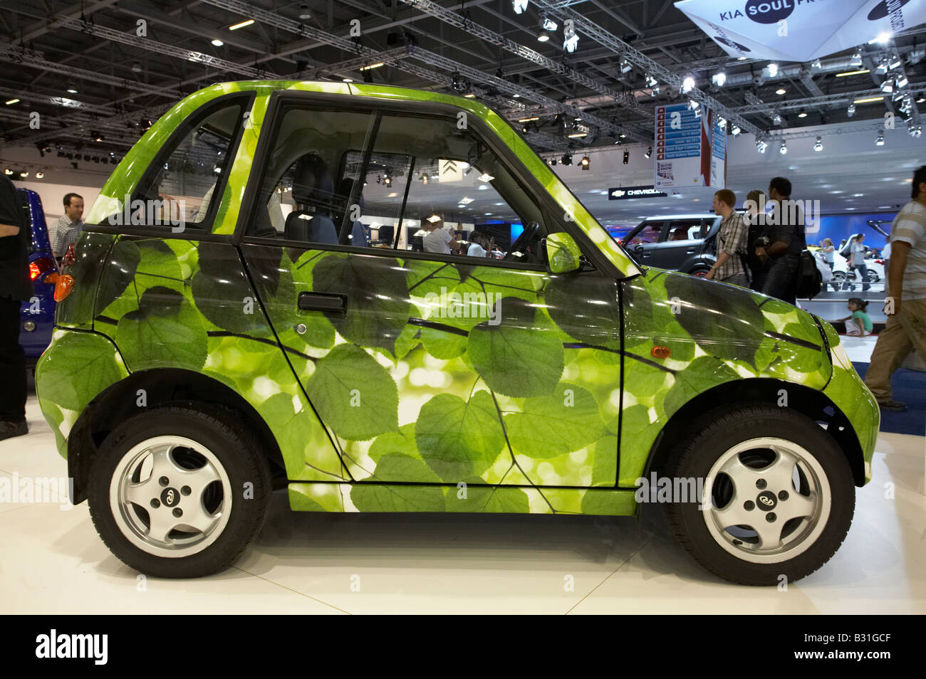 G-Wiz Gwiz nuovo modello di auto al British International Motor Show al centro Excel nei Docklands Londra Inghilterra verde pulito ambientale Foto Stock