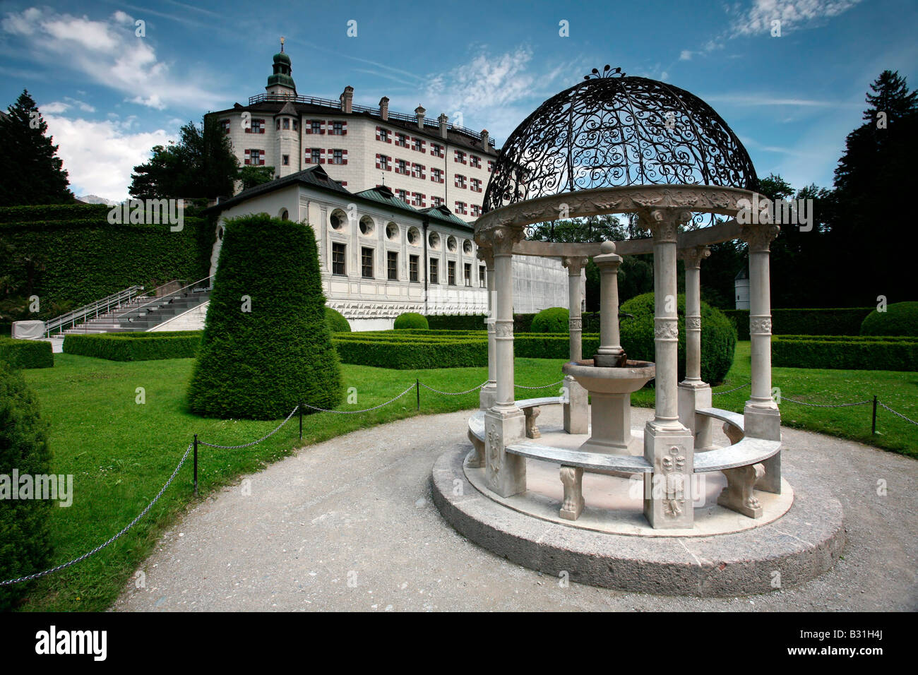 Innsbruck: Schloss Ambras: Giardini Foto Stock
