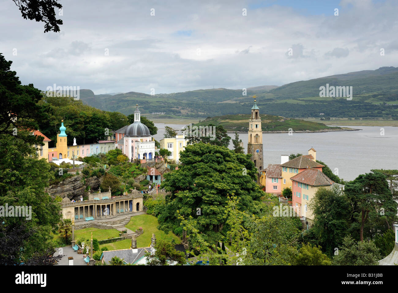 Portmeirion Village e giardini Gwynedd Galles del Nord Foto Stock