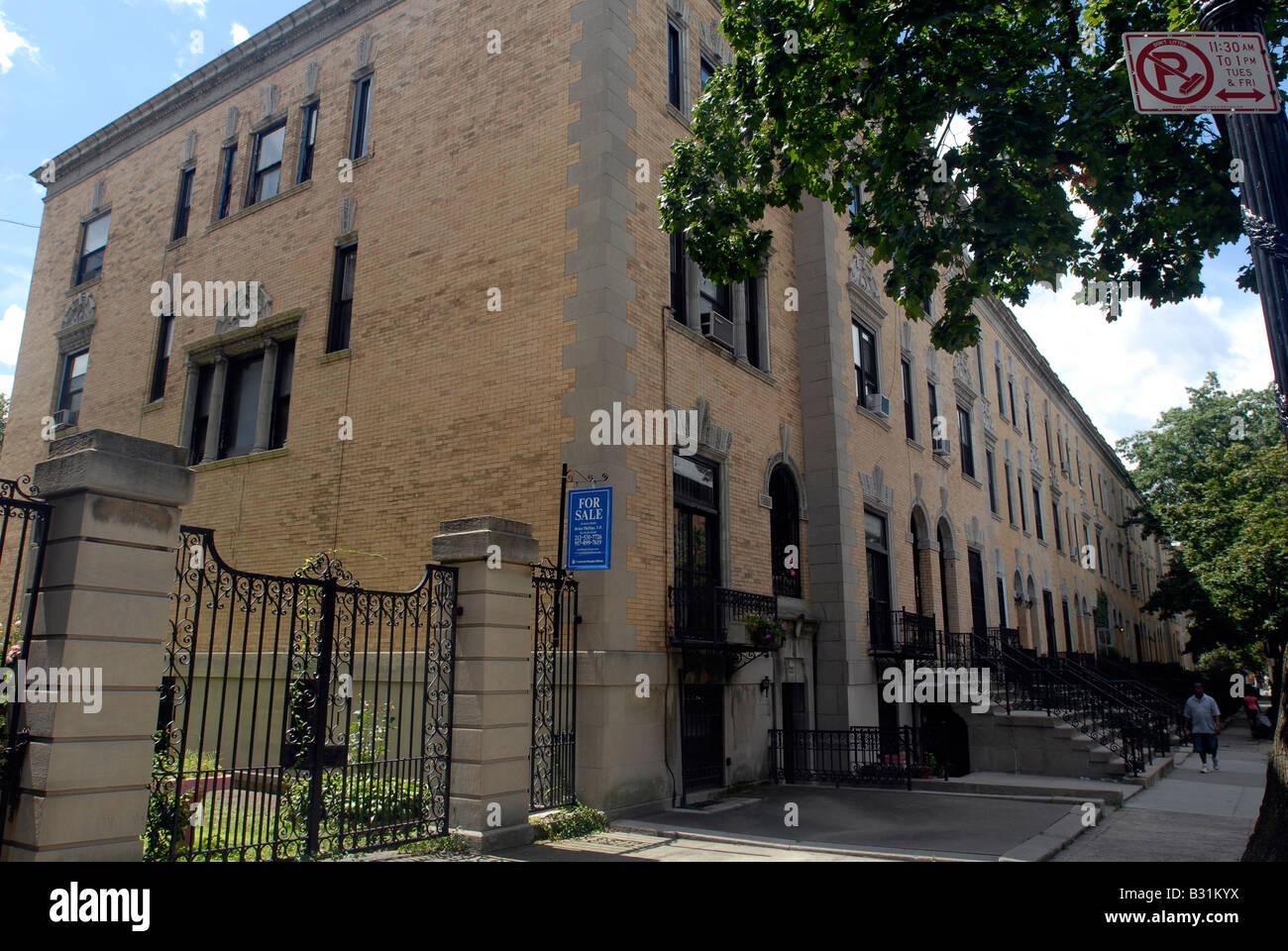 Strivers Row case a schiera in St Nicholas quartiere storico nel quartiere di Harlem di New York Foto Stock