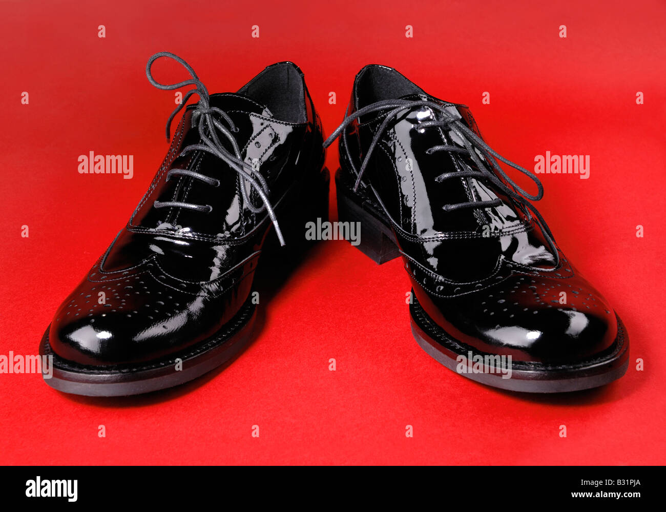Coppia di nero scarpe eleganti Foto Stock