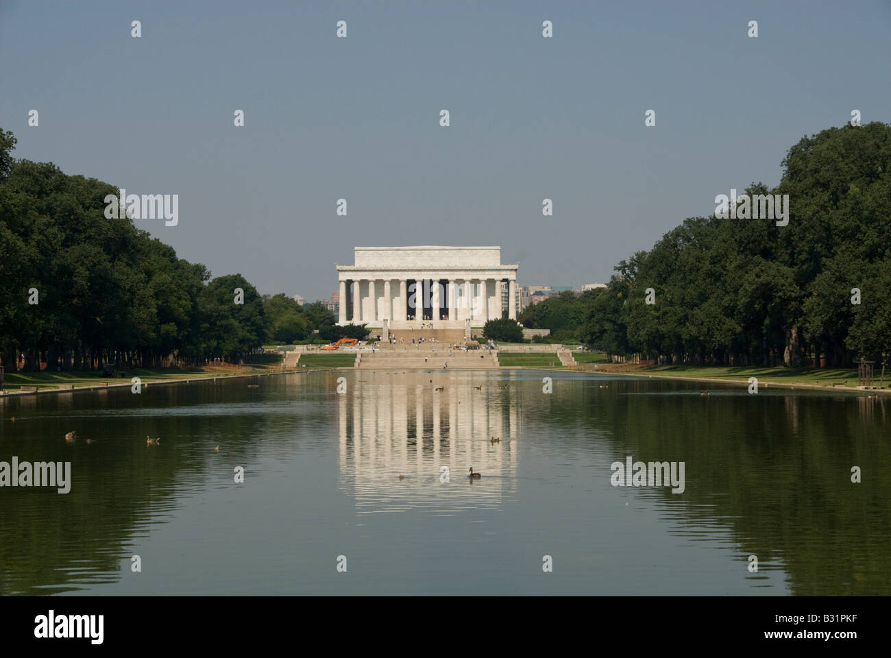 La piscina riflettente sul National Mall con il Lincoln Memorial in background, a Washington, DC. Foto Stock