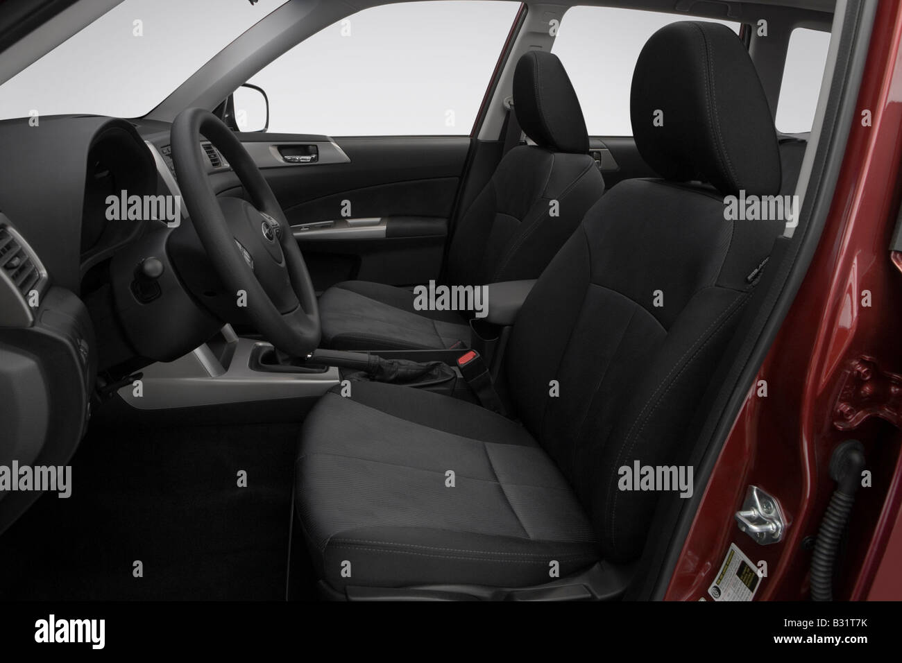 2009 Subaru Forester 2.5X Premium in rosso - Sedili anteriori Foto Stock