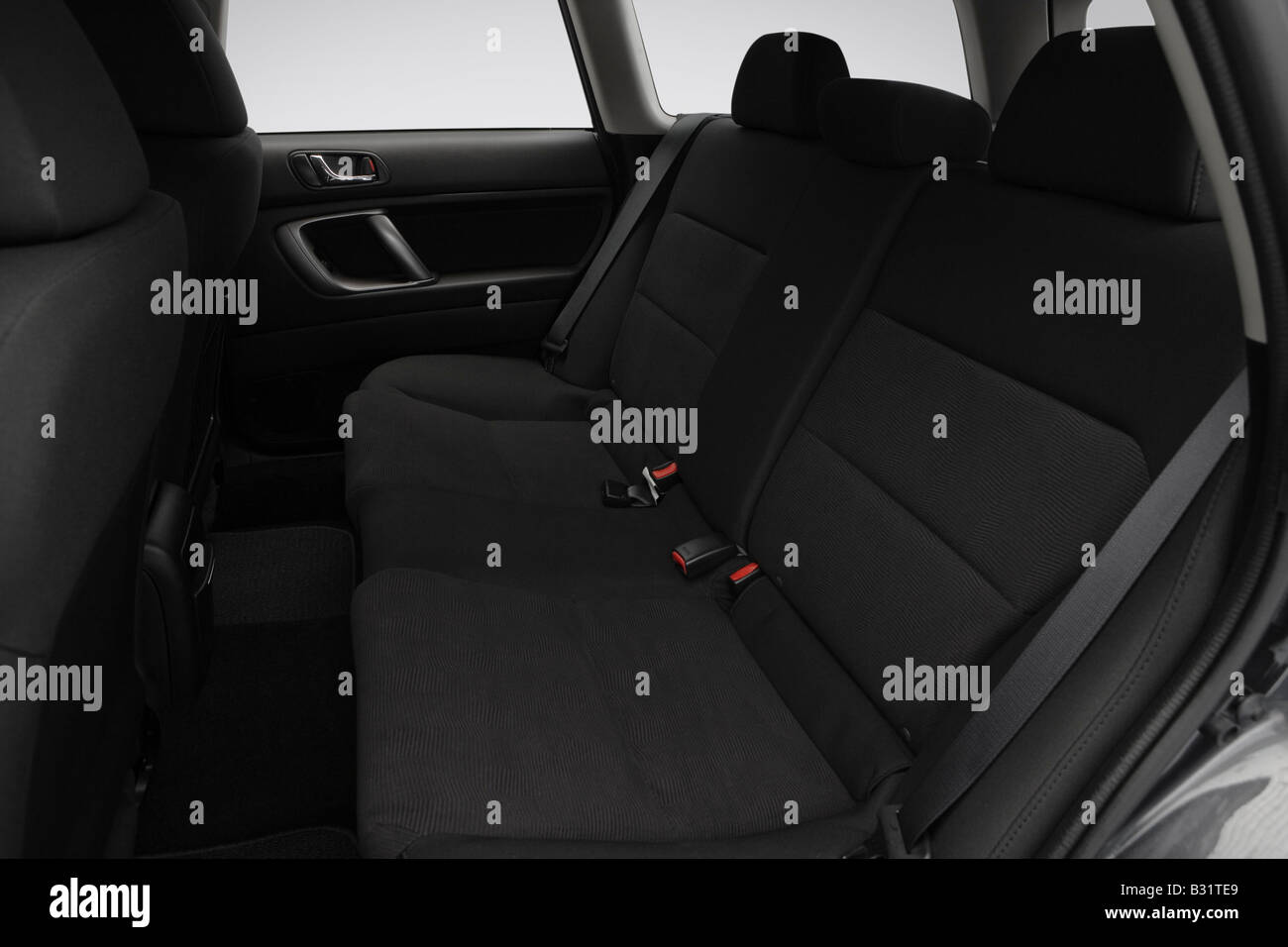 2009 Subaru Outback 2.5i Edizione speciale in argento - SEDILI POSTERIORI Foto Stock