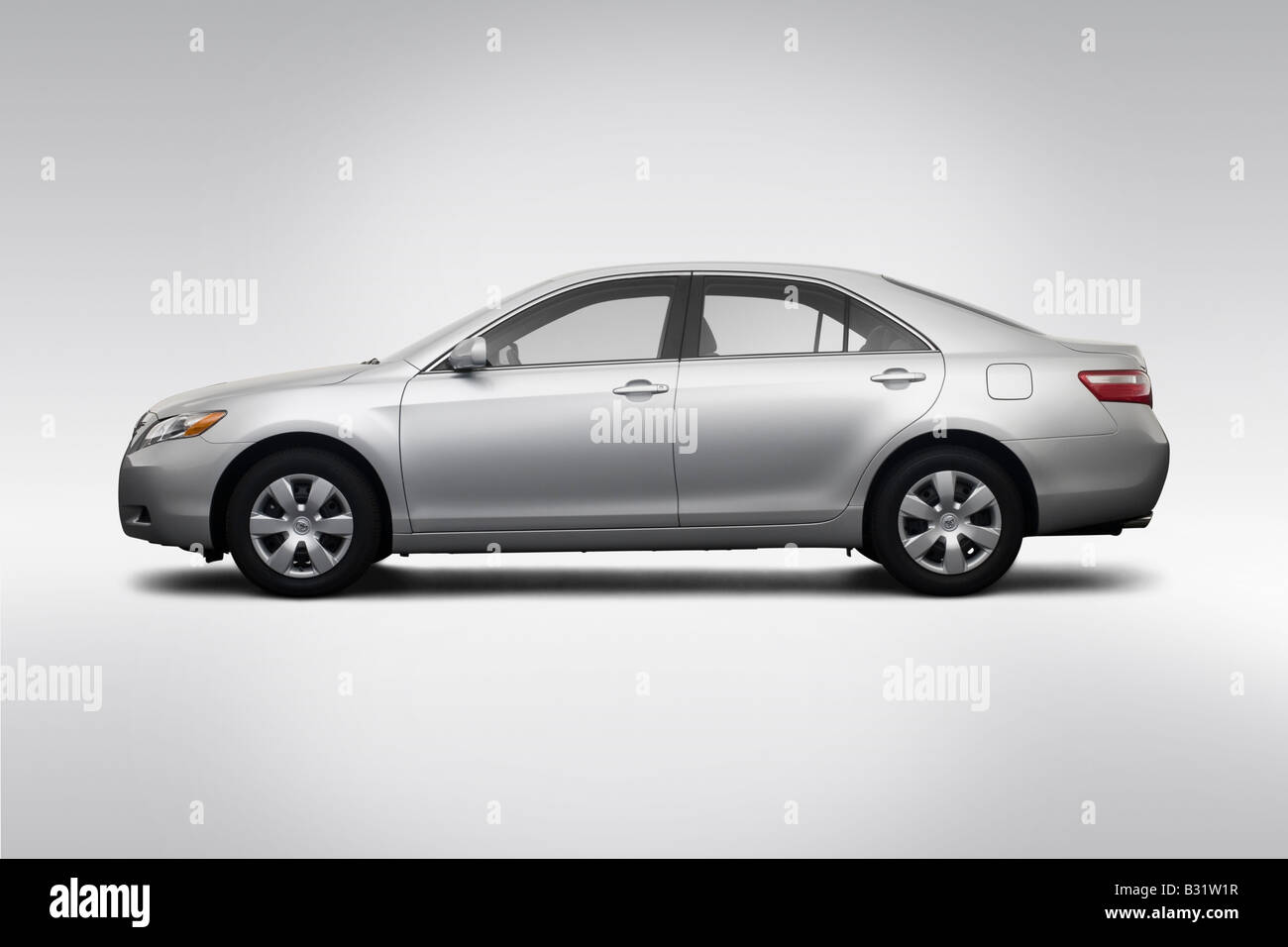 2009 Toyota Camry LE in - Driver Profilo laterale Foto Stock