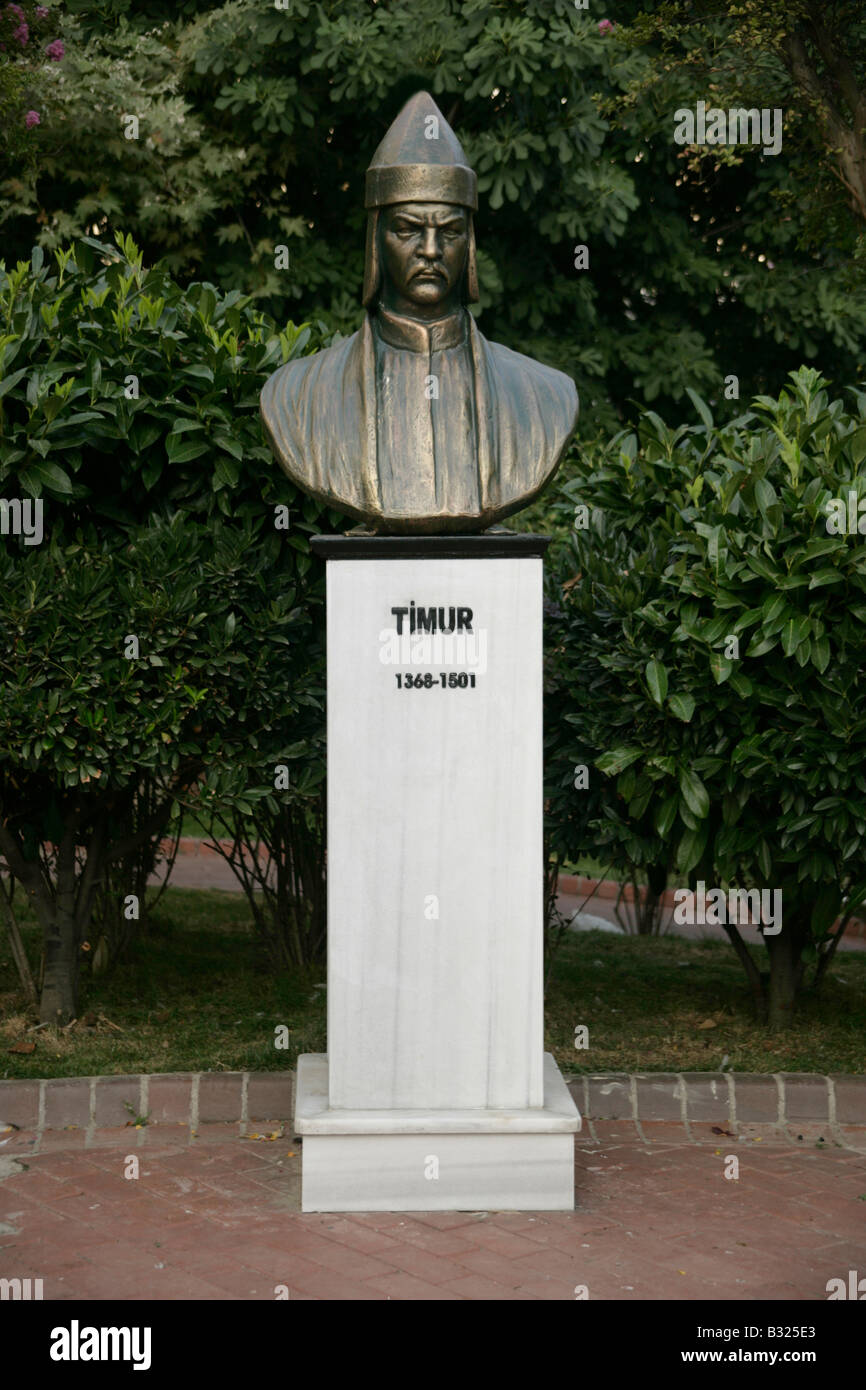 Statua di Timur Gurkan fondatore della maggiore turche di Timur impero in Macka Park ad Istanbul in Turchia Foto Stock