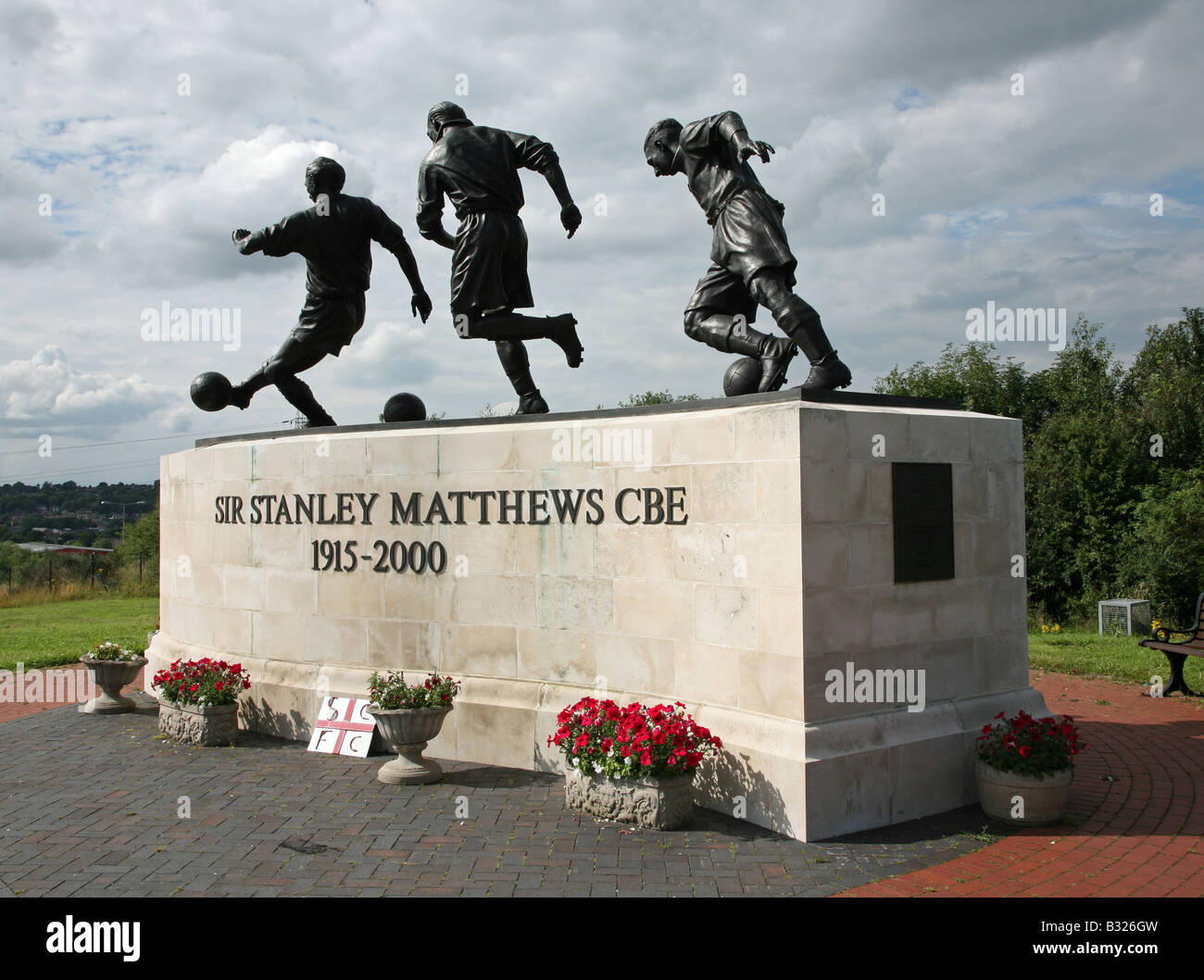 Statua di Sir Stanley Matthews al Bet 365 (ERA) Britannia Stadium casa di Stoke City Football Club, Stoke on Trent, Staffordshire, England, Regno Unito Foto Stock