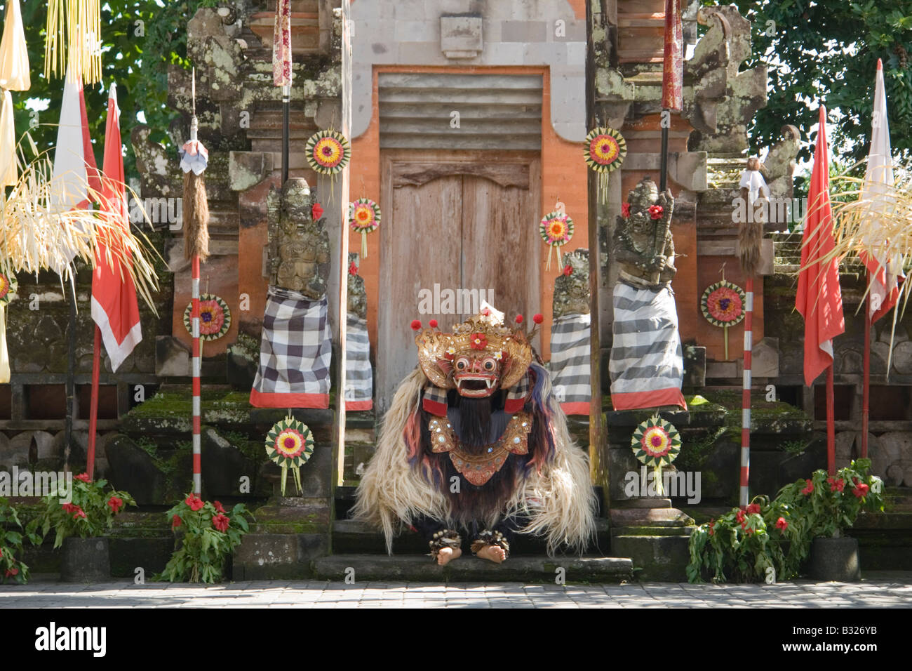 Il spettacolo di danza Barong, in Batubulan (Bali - Indonesia). Spectacle de danse Barong à Batubulan (Bali - Indonésie). Foto Stock