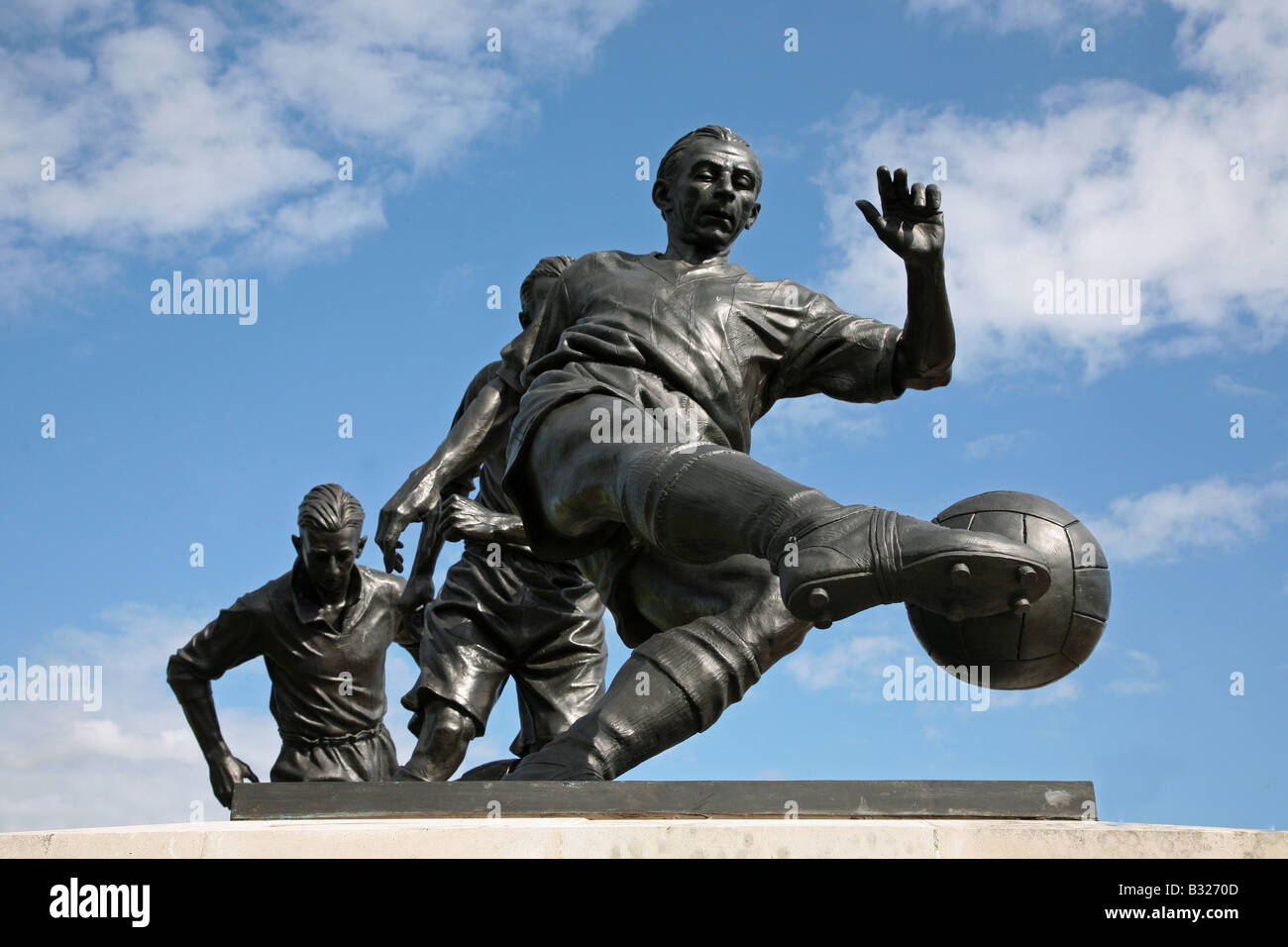 Statua di Sir Stanley Matthews al Bet 365 (ERA) Britannia Stadium casa di Stoke City Football Club, Stoke on Trent, Staffordshire, England, Regno Unito Foto Stock