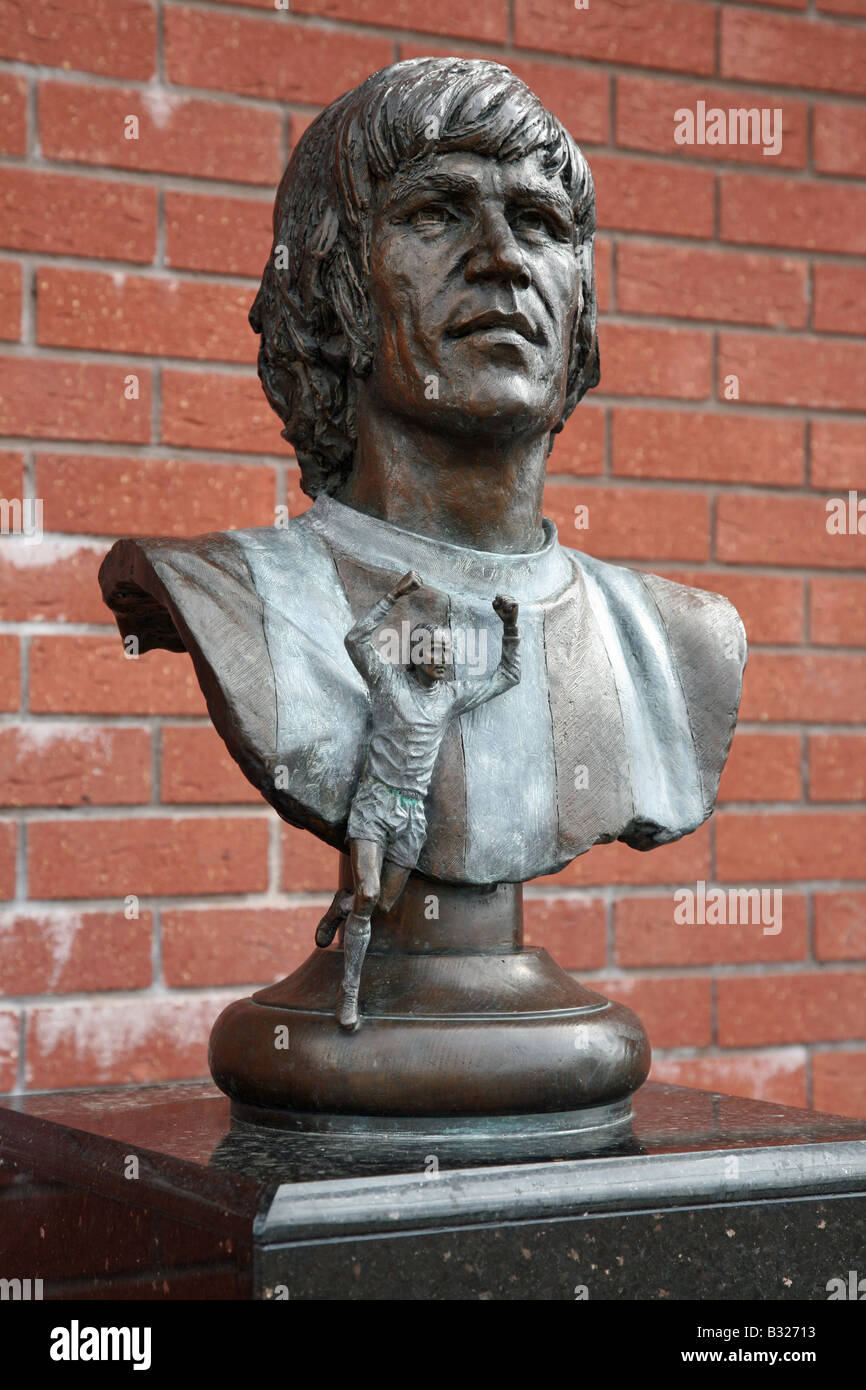 Il busto di John Ritchie, il più alto marcatore di sempre dello Stoke City, stadio Bet 365, Stoke-on-Trent, Staffordshire, Inghilterra, REGNO UNITO Foto Stock
