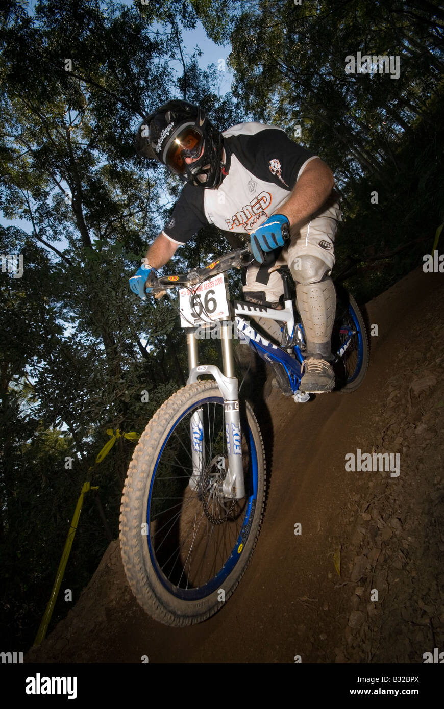 Discesa con la mountain bike race Foto Stock