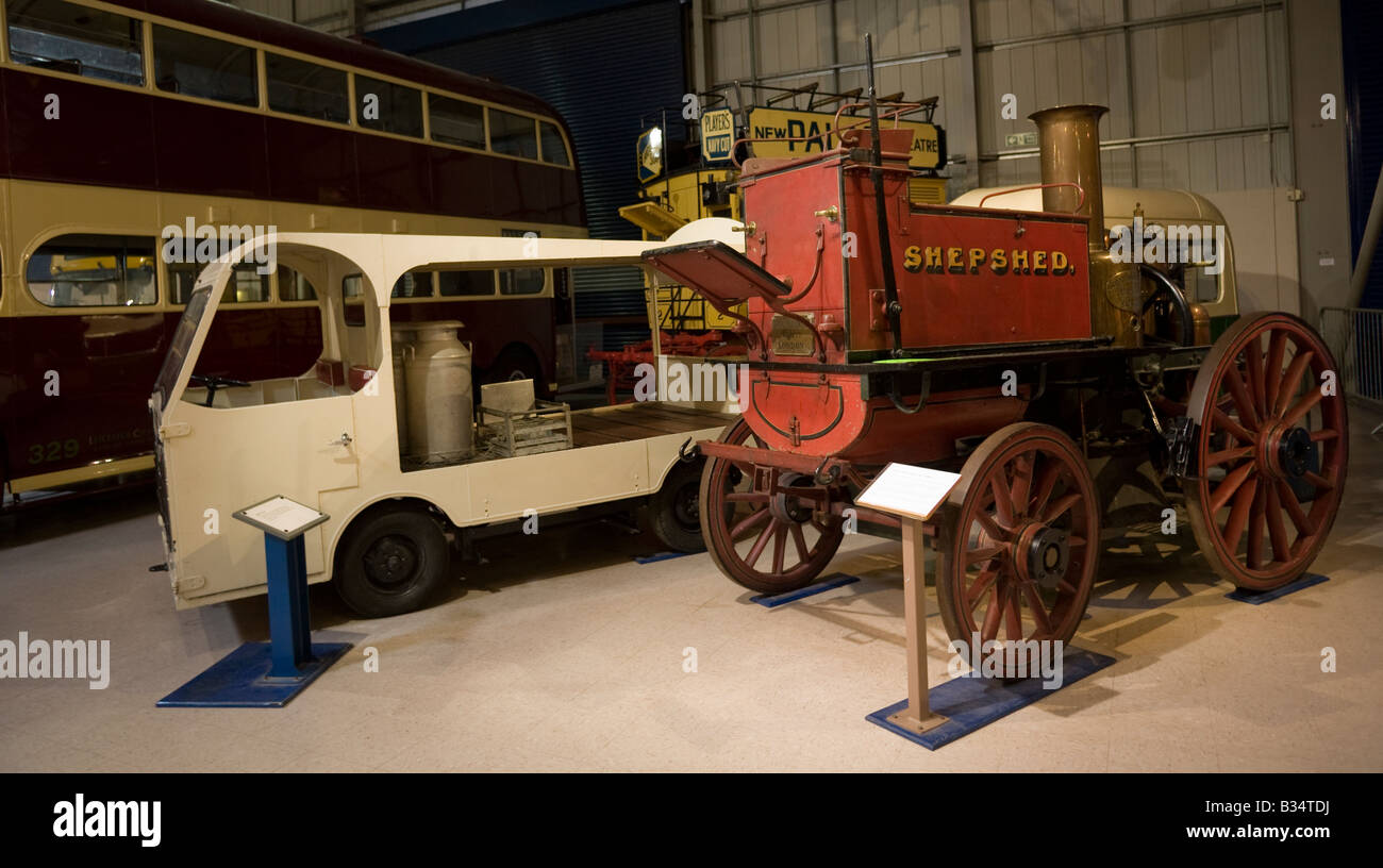 Display di trasporto Snibston Discovery Park, Coalville, Leicester. Ex miniera di carbone Leics GB UK museo minerario di trasporto bus di carbone Foto Stock
