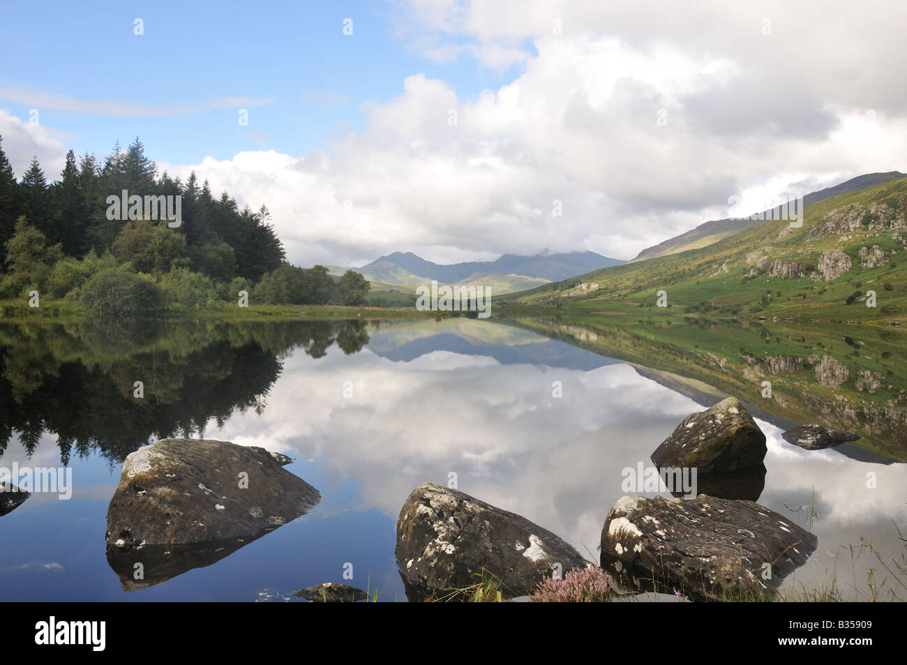 Llunnau Mymbur Capel Curig Snowdona Wales Cymru Regno Unito Foto Stock