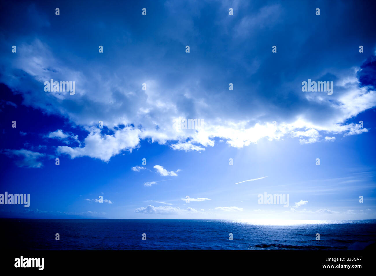 Sole sull'acqua Foto Stock