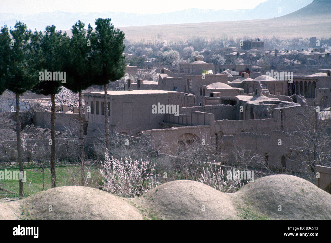 Vista sulla città di Ziyaratgah, vicino a Herat, Afghanistan Foto Stock