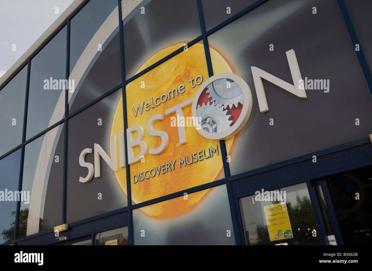 Snibston Discovery Park, Coalville, Leicester. Ex miniera di carbone Leics GB UK museo minerario di trasporto del carbone il giorno fuori attrazione turi Foto Stock