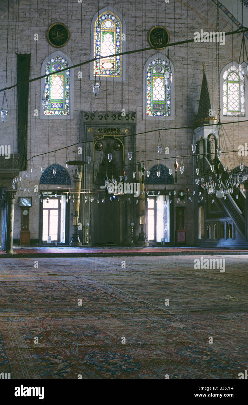 Interno del Sultano Selim Camii Sinan 1522 Istanbul Turchia 690224 005 Foto Stock