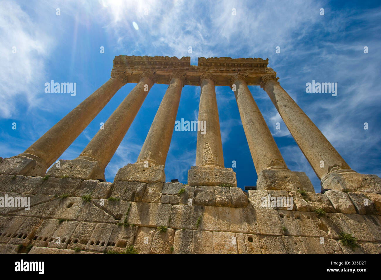 Le colonne del tempio di Giove in Baalbek in Libano Foto Stock